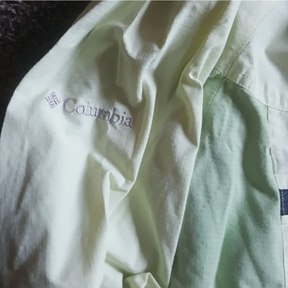Columbia Yellow Lightweight Jacket Size Large‎